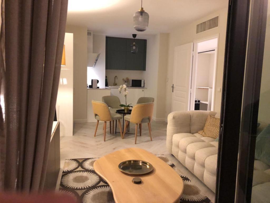 אנטיב Beautiful Apartment Design Next To The Sea מראה חיצוני תמונה