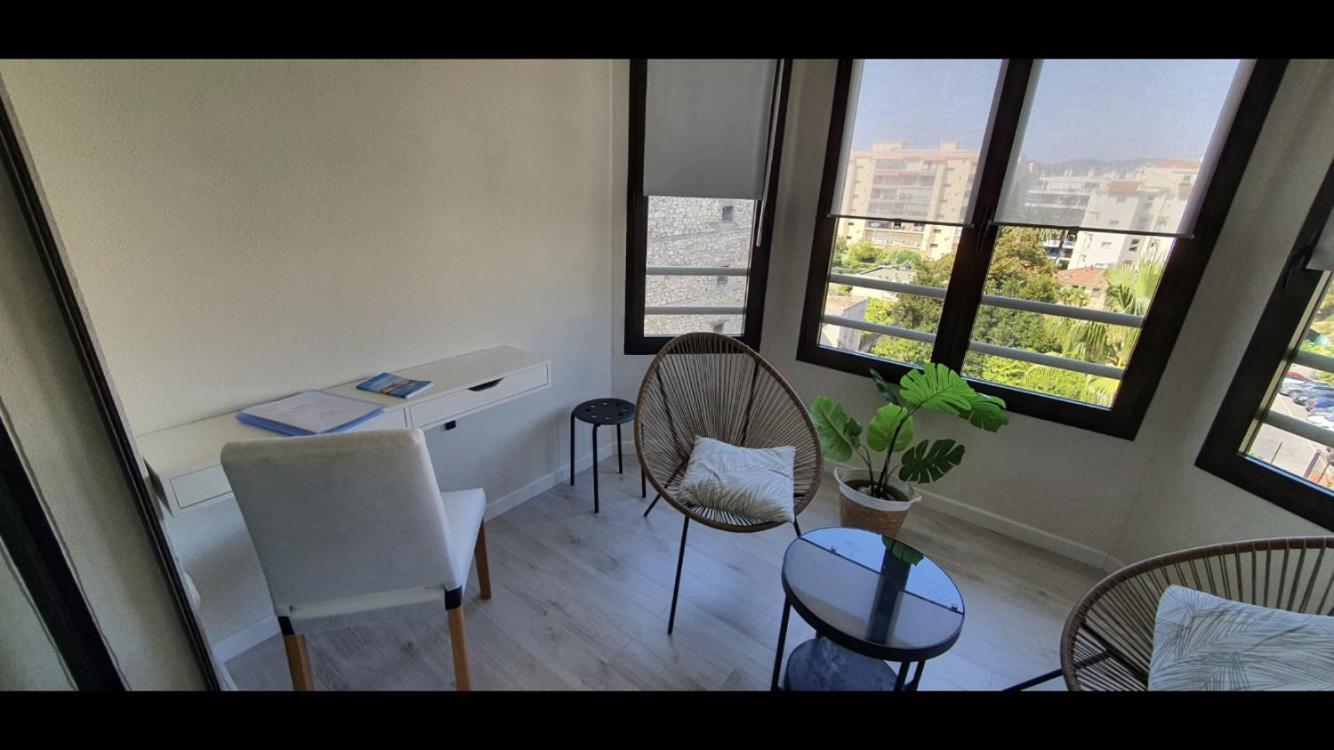 אנטיב Beautiful Apartment Design Next To The Sea מראה חיצוני תמונה